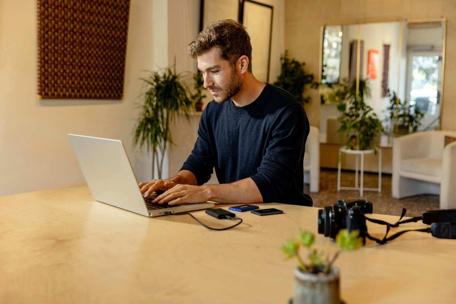 illustrator ui, adobe illustrator 2025, design d’interface, wireframes vectoriels, prototypage vectoriel, UI kit, composants UI, symboles dynamiques, bibliothèques creative cloud, styles graphiques, styles de caractères, grilles et colonnes, grille 8pt, responsive design, breakpoints, icônes vectorielles, pictogrammes UI, états de composants, design system, tokens de design, pixel preview, alignement au pixel, guides et repères, export svg, export pdf, export png @2x, handoff développeurs, specs UI, accessibilité wcag, contrastes AA, maquettes basse fidélité, maquettes haute fidélité, workflows illustrator figma xd, e-learning, bootcamp, blended learning, webinar, présentiel, à distance, Qualiopi, CPF, RNCP, Paris, Lyon, Marseille, Toulouse, Lille, Nantes, Strasbourg, Bordeaux, Montpellier, Rennes, ORSYS, Cegos, CNAM